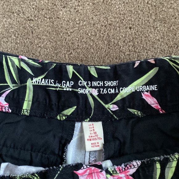 Khakis by Gap City shorts - Picture 3 of 6